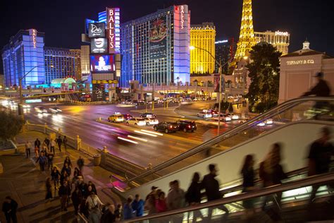 Putting New Spin On Sin City Las Vegas Woos Gop For