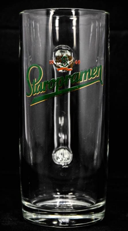 Die landestypische pilsner brauart hat sich global verbreitet. Staropramen Bier Tschechien, Bierglas, Gläser, Bierkrug