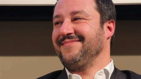 Matteo salvini a #cartabianca (rai 3, 13.04.2021). Matteo Salvini è il politico europeo con più like su Facebook