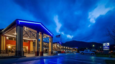 Situated near western north carolina's beautiful smoky mountains, the best western mountainbrook inn offers superior customer service and convenient access to a variety of outdoor activities and key area attractions. BEST WESTERN® MOUNTAINBROOK INN - Maggie Valley NC 3811 ...
