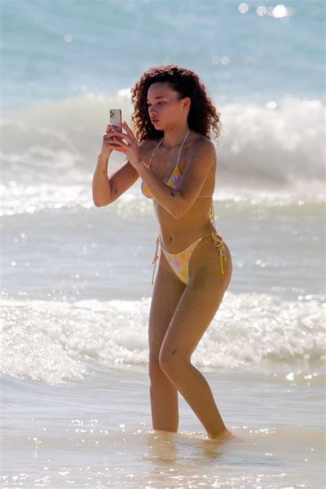 Ashley Moore In Bikini At A Beach In Tulum Hawtcelebs