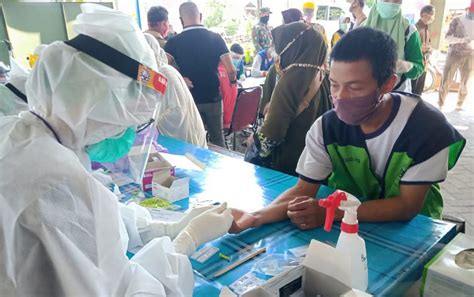 Apalagi kalo ditambah hutang janji para gebetan yang. Jokowi Sebut RI Negara Kepulauan, Epidemiolog Ungkap 'Cara ...