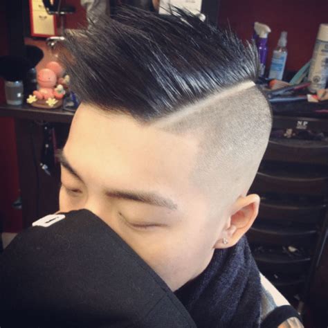 Asian hairstyles look suitable for the office and at the same time some of them are crazy. 20 Stylish and Trendy Asian Mens Hairstyles - Stylendesigns