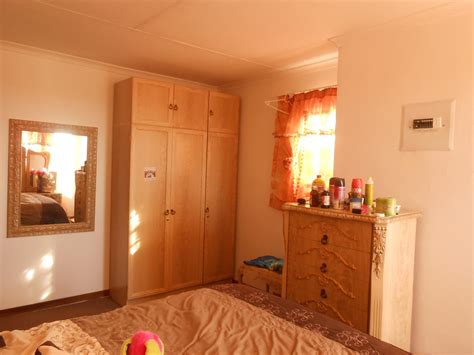 2 Bedroom Sectional Title for Sale For Sale in Klerksdorp