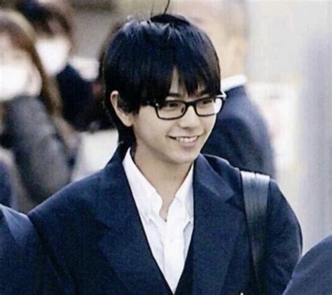 2:52 kon sama 287 880 просмотров. SexyZone(セクゾ)佐藤勝利の私服ブランド!愛用のメガネ・ピアス ...