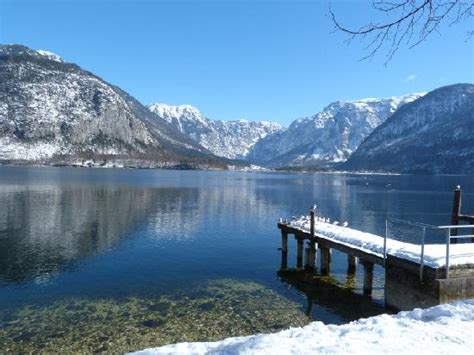 Hotel/restaurant haus am see in obertraun/oberösterreich aan de hallstättersee. Lake Hallstatt - Foto van Obertraun, Opper-Oostenrijk ...