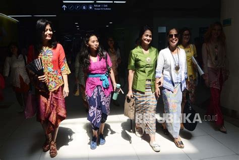 Bambang soesatyo menyoroti kesejahteraan nelayan yang dinilai masih jauh. Pakaian Nelayan Wanita