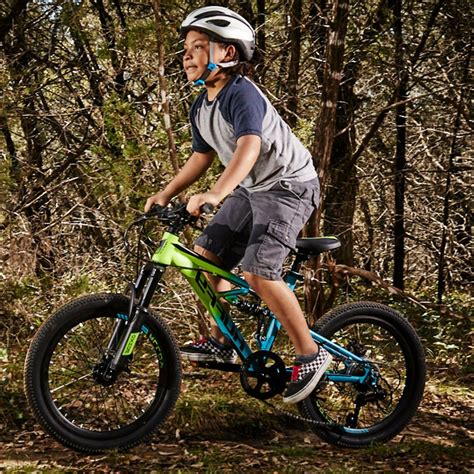 When i was doing research about mountain bike brands i kept seeing the same ones pop up over and over again. 20" Huffy 20-inch Oxide Boys Mountain Bike