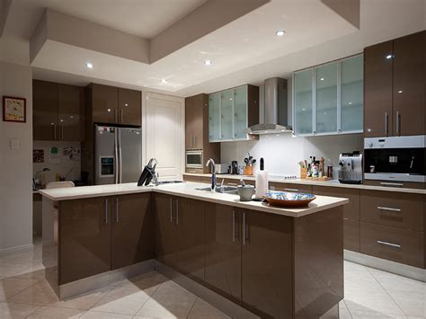 Design ideas include open shelving, frameless window, white walls, and sage green he started this kitchen renovation project in our new home shortly after, in may 2019. Modern u-shaped kitchen design using glass - Kitchen Photo ...