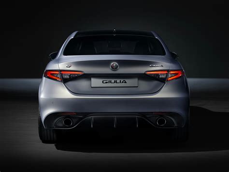 Alfa Romeo Giulia Specs Prices Mpg Reviews Photos Cars