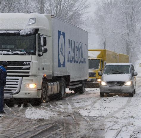 Heute stündlich 5 tage 10 tage wochenende monatlich. Wintereinbruch: Dauerschneefall und dazu ein strammer Wind ...