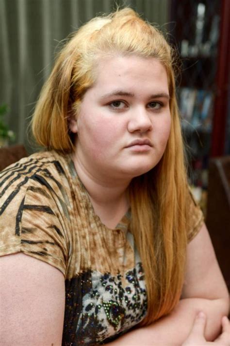 Teenager Fat Shamed By Mcdonalds Staff For Ordering Six Burgers In