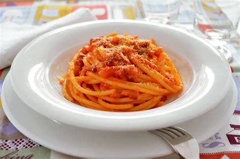 Check spelling or type a new query. Bucatini all'amatriciana - La Ricetta della Cucina Imperfetta