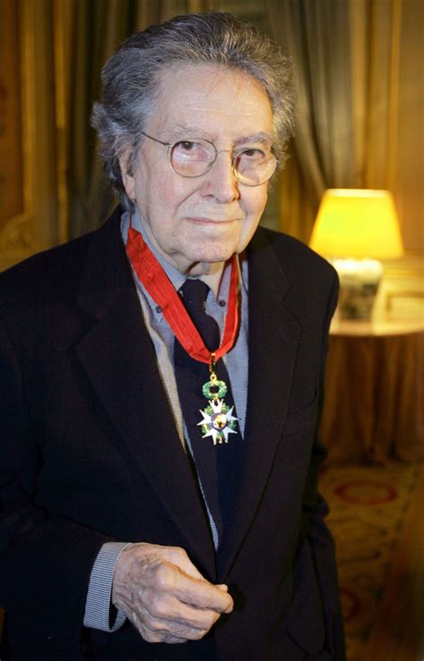 He died in 2012 in his home city, barcelona, and left his mysterious paintings, which earned him the wolf art foundation prize in 1981 and the unesco picasso gold medal in 1993, as well as other prizes… Mort du peintre et sculpteur catalan Antoni Tapies - rts.ch - Culture