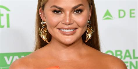 Chrissy Teigen Shares Troll Apology Post And Returns To Twitter