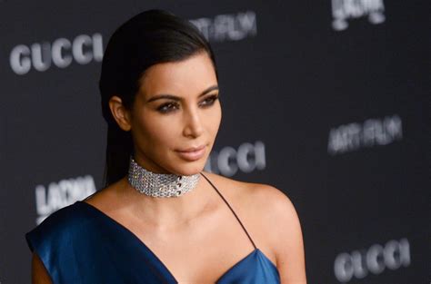 Kim Kardashian Goes Platinum Blonde For Paris Fashion Week