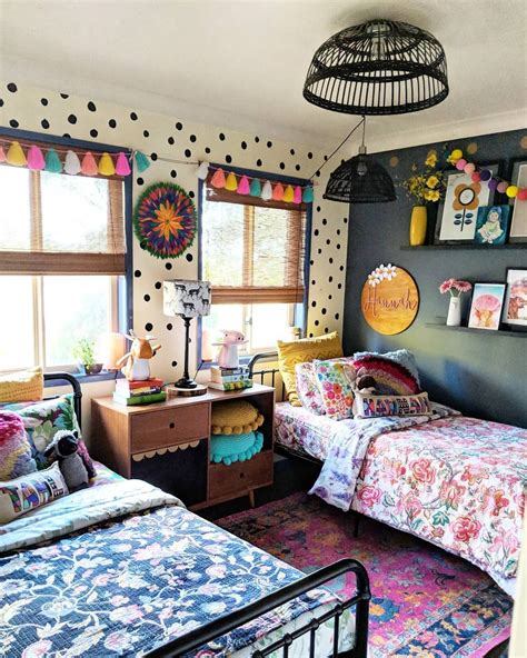 The bedrooms of these uber stylish children are lessons in judicious editing, inspired ideas, and damn good taste. 34+ Small Bedroom Ideas to Make Your Home Look Bigger ...