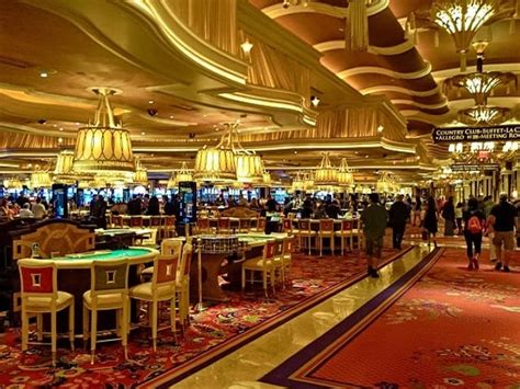 Cận cảnh thủ phủ xe cổ campuchia mùa dịch covid 19 quảng cáo review xe liên hệ : Casino Campuchia - Khám phá bí mật của các sòng bài casino