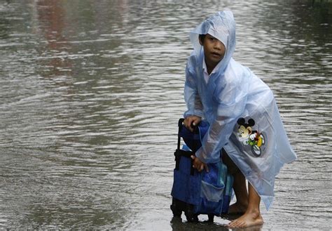 Tropical Storm Nok Ten Hammers Phillipines Photos Ibtimes