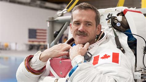 First Canadian Astronaut To Walk In Space Chris Hadfield