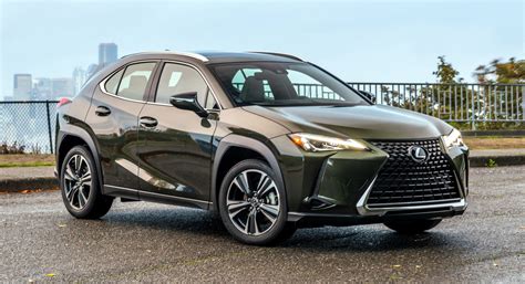 5 Things I Learned Driving The 2019 Lexus Ux 250h Hybrid Crossover Ev