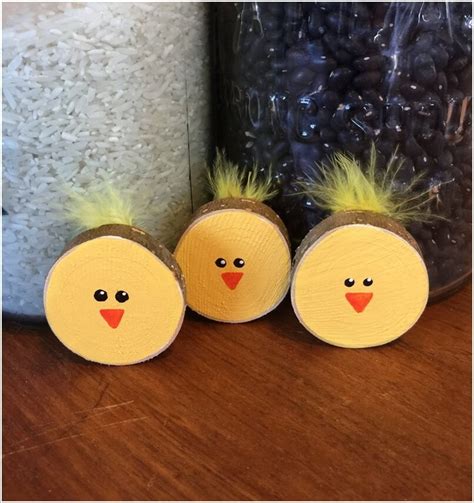 10 Artsy Wood Easter Decorations