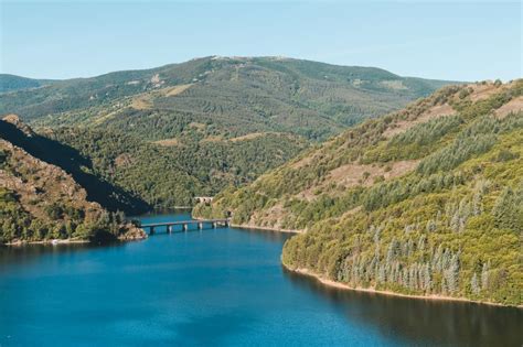 Le maire de cardet, nous avons le regret de vous annoncer la suspension jusqu'à nouvel ordre de nos permanences les lundis (1e étage de l'ancienne poste de cardet). LAC DE VILLEFORT - VILLEFORT | Lozère Tourism