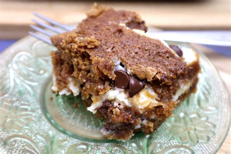 Easy Pumpkin Earthquake Cake The Freckled Cook