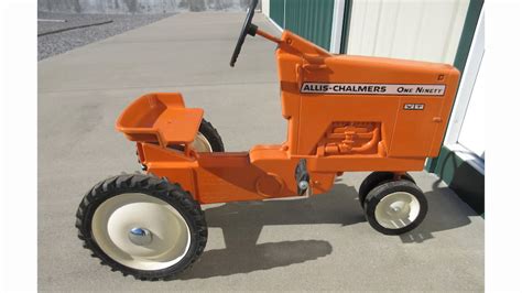 Allis Chalmers 190 Restored Pedal Tractor M313 Davenport 2019