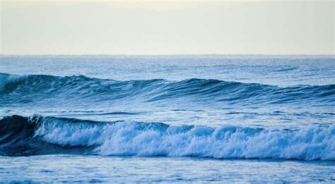 Ocean Surfing Understanding The Different Types Of Ocean Waves