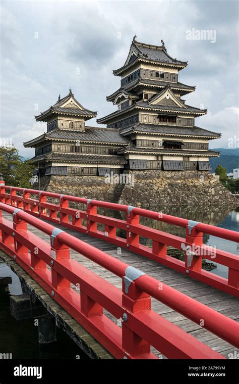 Matsumoto Castle Crow Castle With Red Bridge Over The Moat Matsumoto