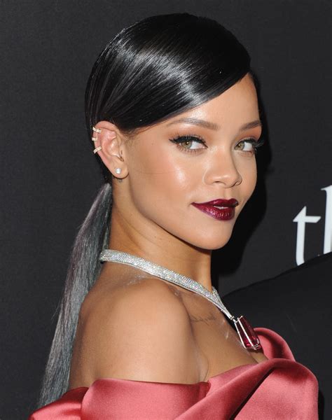 Rihanna Hairstyles 32 Best Rihanna Hair Looks Of All Time Haircuts