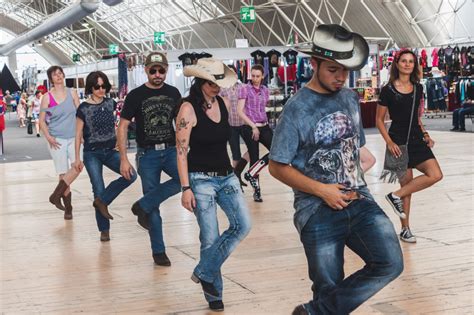 20 Beginner Line Dances You Need To Know Country Dancing Tonight
