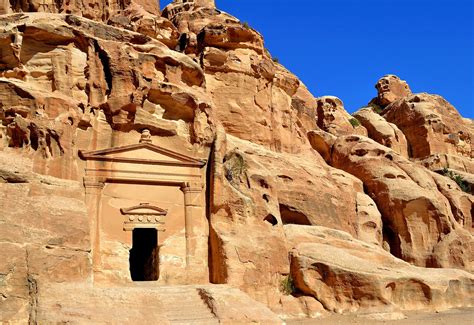 Vector pixel map of jordan isolated on white background. Ma'an Governorate, Jordan Travel Guide - Encircle Photos