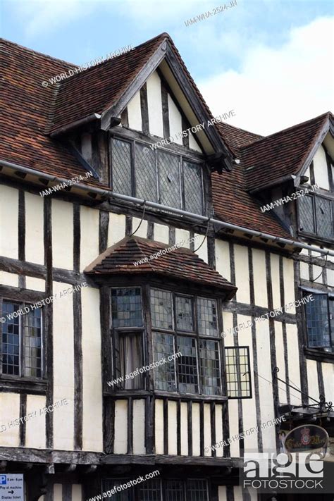 Half Timbered Tudor Buildings In Stratford Upon Avon England Stock