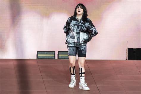 The Best Celebrity Outfits And Fashion At Glastonbury 2022 POPSUGAR