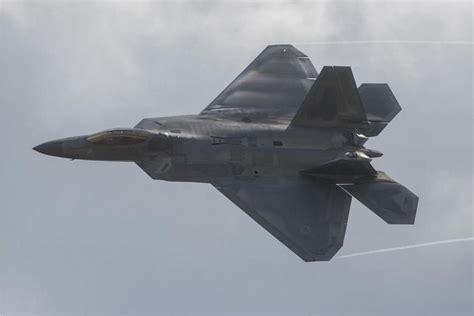 Us Deploys F 22 Stealth Fighters To Qatar Amid Iran Tensions The