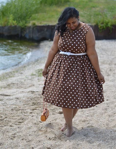 Летнее платье для толстых женщин 87 фото
