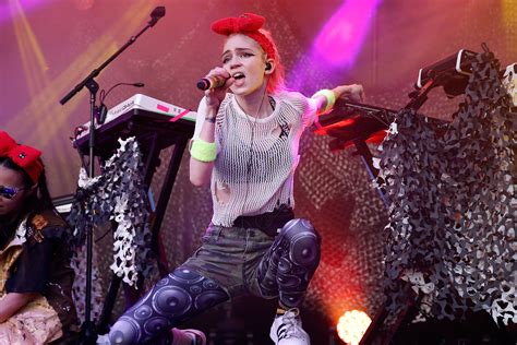 Grimes To Release New Music After Calling Industry Trash