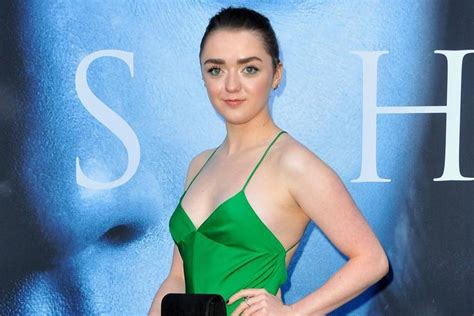 Nude Pictures Of Maisie Williams Are Truly Astonishing The Viraler
