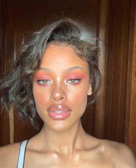Vinetria On Instagram Light Dark Hair Makeup Dark Skin Makeup