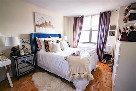 At new construction manhattan, our mission is to connect our clients to the best condominiums and apartments for sale in nyc. New York City Apartment Tour | Bedroom & Bathroom | Katie ...