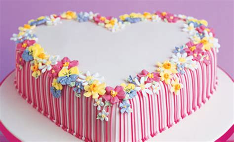 Quattro torte diverse per quattro donne diverse. 50 Torte per la Festa della Mamma con Decorazioni in Pasta ...