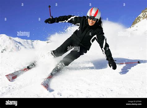 Skifahrerin Hi Res Stock Photography And Images Alamy