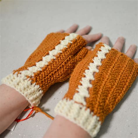 Crochet Wrist Warmers The Handspinner Having Fun