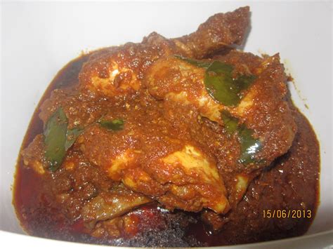 Masak ayam hingga bumbu meresap. RESEPI CIKGU ANI: AYAM MASAK UNGKEP