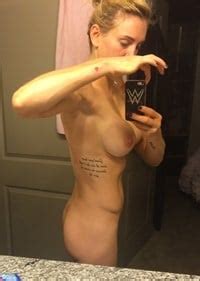 Charlotte flair  nackt