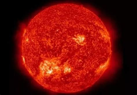 Astronomers Get Best Look Yet At Surface Of A Red Giant Star Red