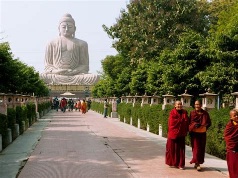 Discovering Serenity The Sacred Mahabodhi Temple Complex At Bodh Gaya