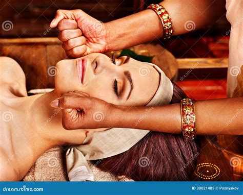 woman having ayurveda spa treatment stock image image of hindu beauty 30021485
